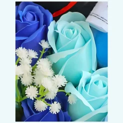 Bouquet de peluches Stitch et ses jolies fleurs
