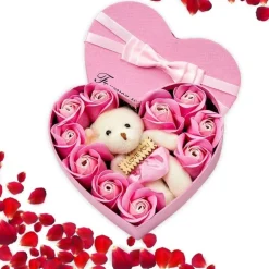 Coffret cadeau coeur en savon avec ours en peluche