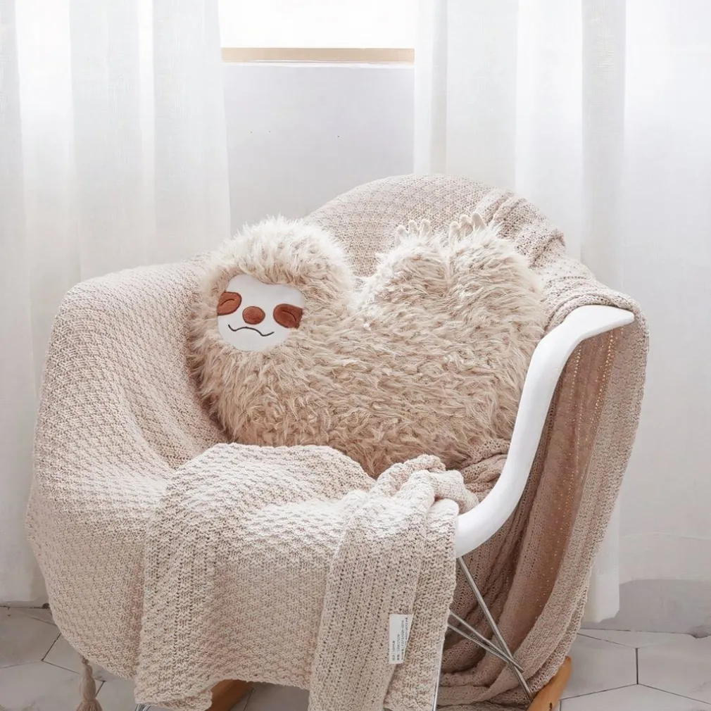Coussin en peluche paresseux en forme de cœur pour enfants