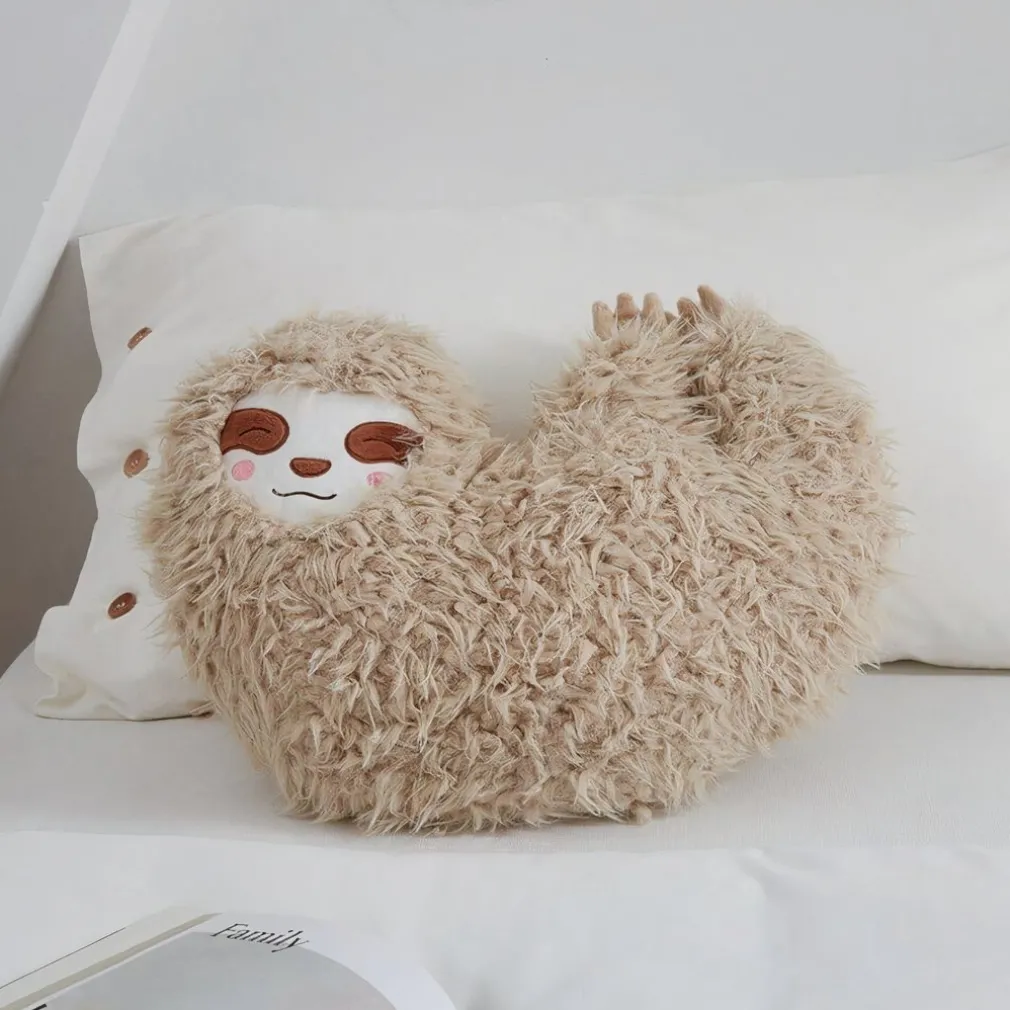 Coussin en peluche paresseux en forme de cœur pour enfants