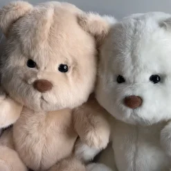Nino – L’ours en peluche articulé fait main avec son déguisement de requin