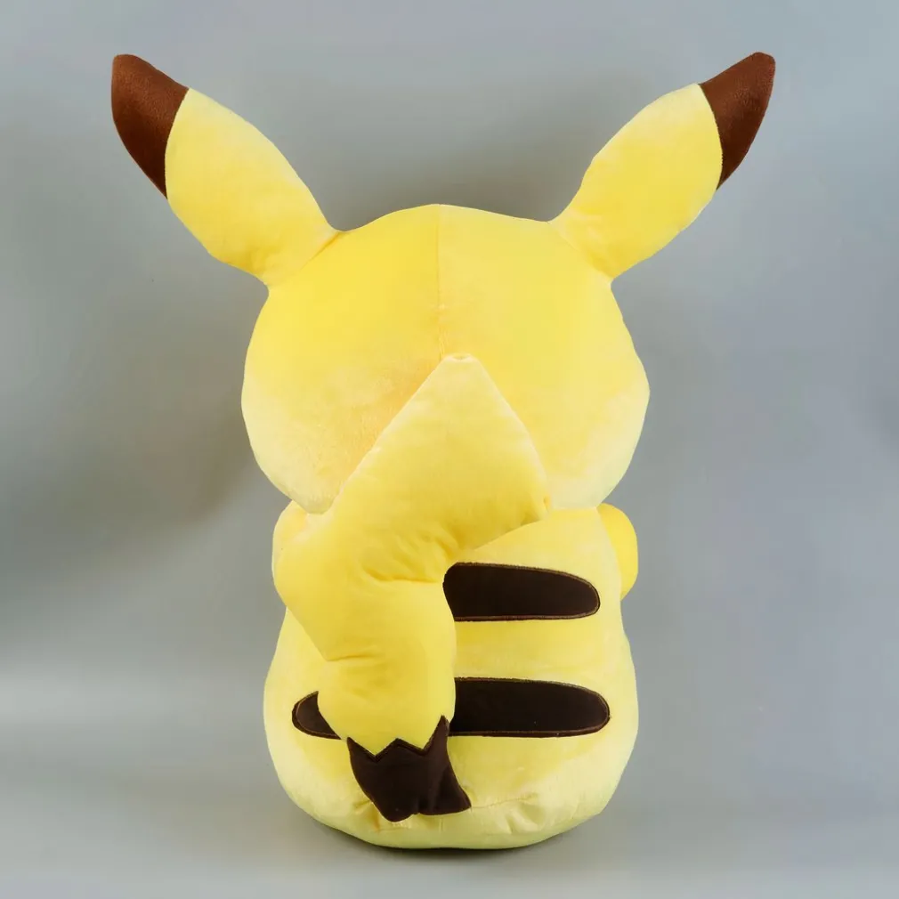 Pack peluche Pikachu qui dort mignon et heureux