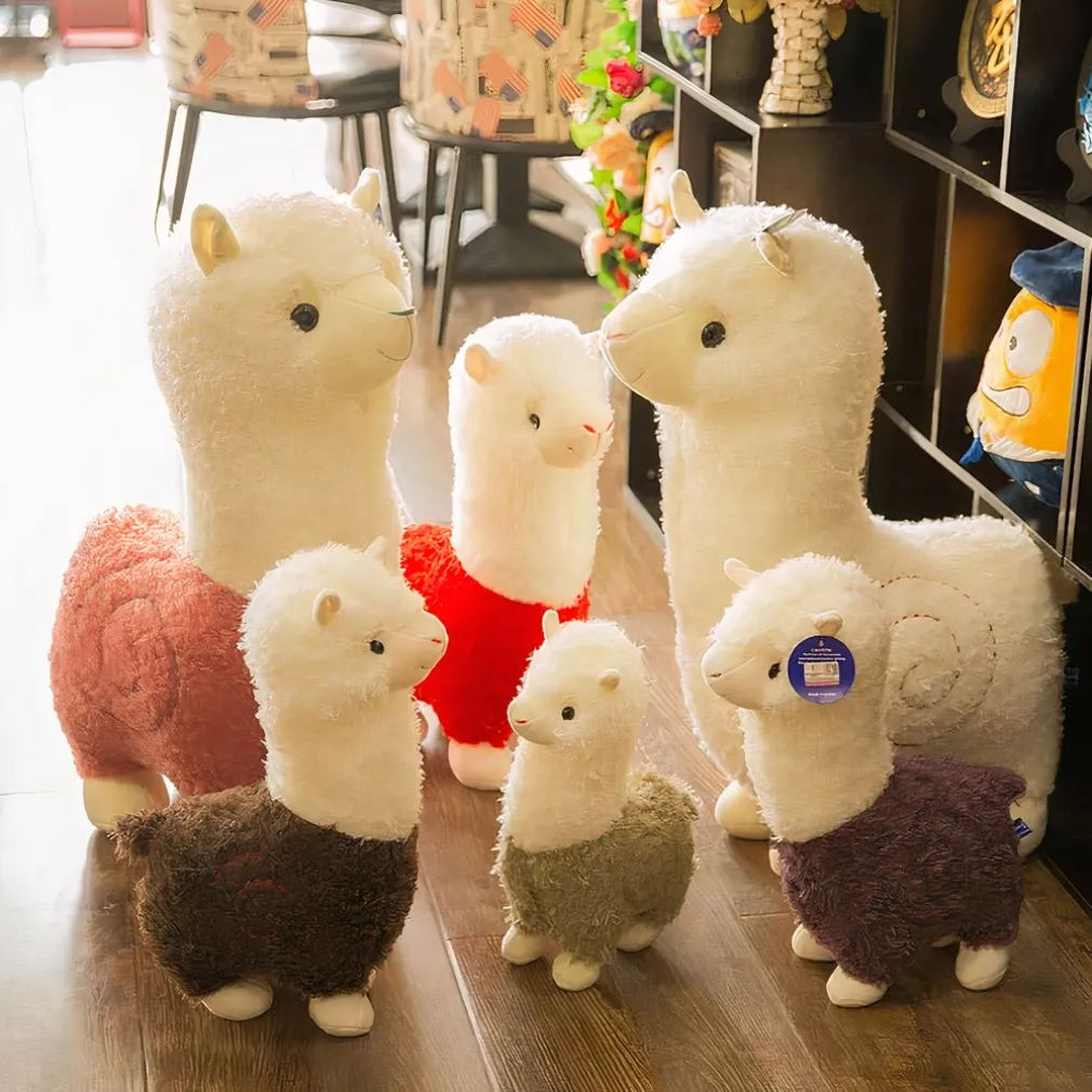 Peluche alpaga à robe colorée