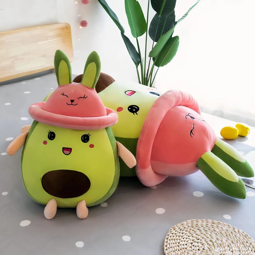 Peluche avocat mignon avec chapeau