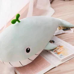 Peluche baleine vert pastel, le plus doux des oreillers