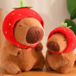 Peluche capybara avec chapeau fraise