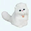 Peluche chat en poupée blanc