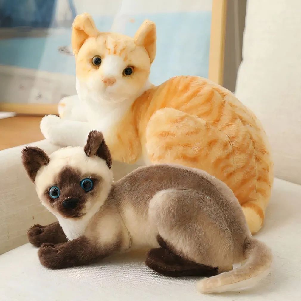 Peluche chat tigré orange couché