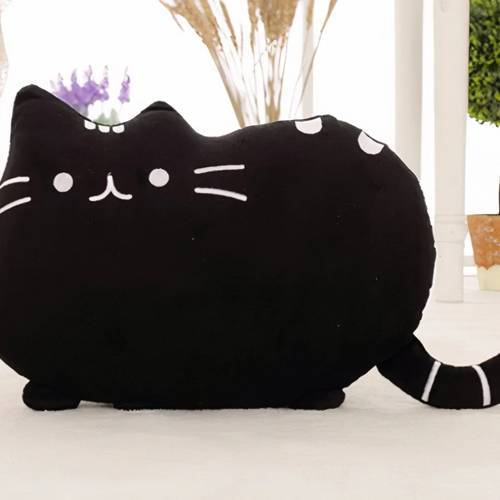 Peluche chat toute mignonne noire