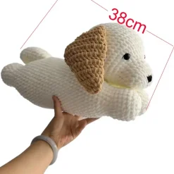 Peluche chien oreiller au crochet