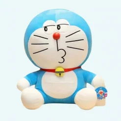 Peluche Doraemon avec visage indifférent
