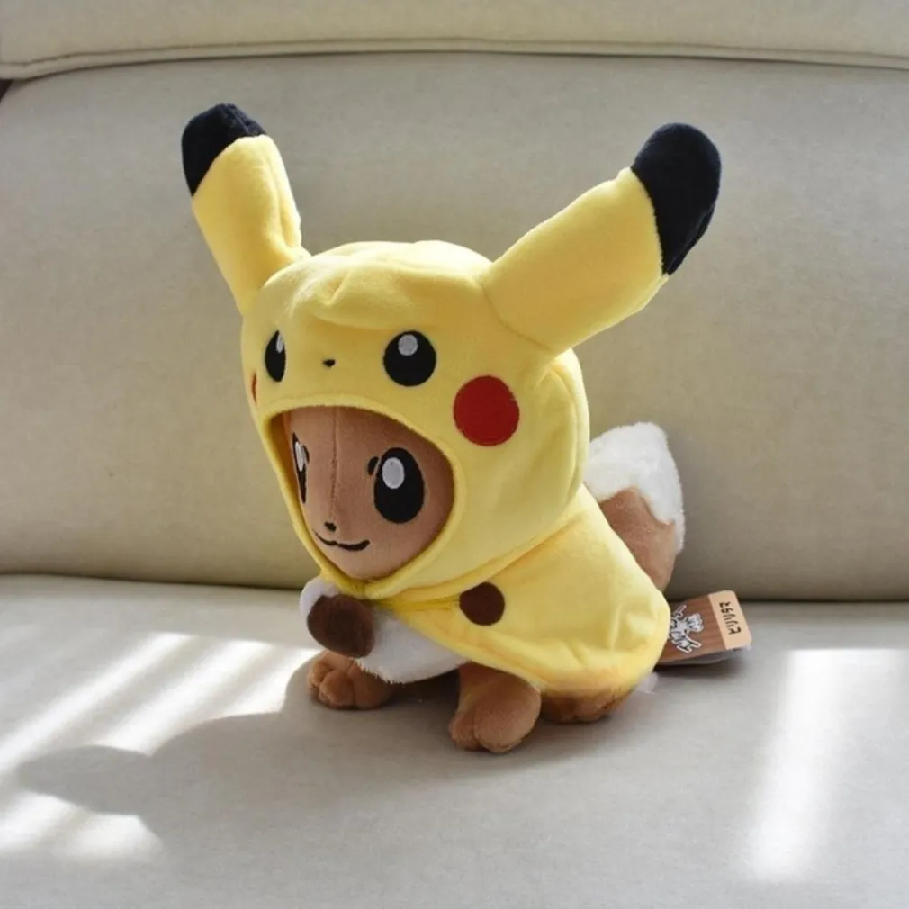 Peluche Evoli déguisée en Pikachu