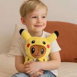 Peluche Evoli déguisée en Pikachu