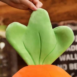 Peluche géante carotte timide