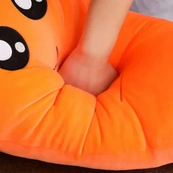 Peluche géante carotte timide