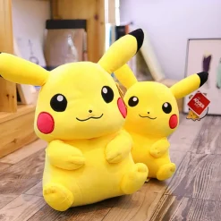 Peluche géante Pikachu souriant