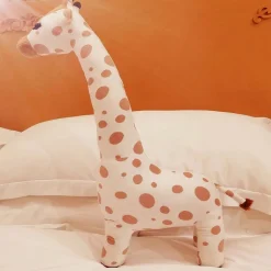 Peluche girafe câline
