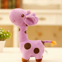 Peluche girafe toute mignonne violette