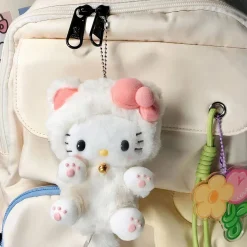 Peluche Hello Kitty avec un déguisement tout mignon