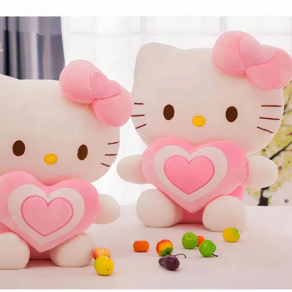 Peluche Hello Kitty avec un cœur