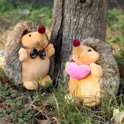 Peluche hérisson couple amoureux