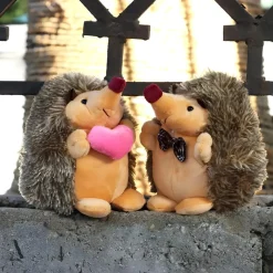 Peluche hérisson couple amoureux