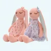 Peluche lapin de Pâques à robe