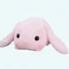 Peluche lapin rose couché