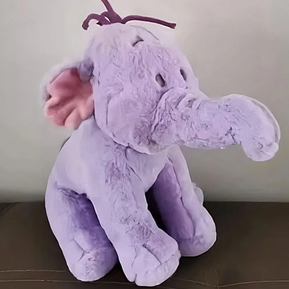 Peluche éléphant violet Disney