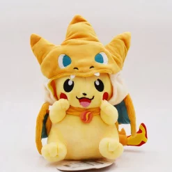 Peluche Pikachu déguisé en Dracaufeu