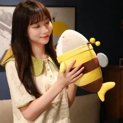 Peluche requin déguisée en abeille