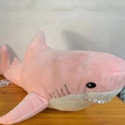 Peluche requin géant rose
