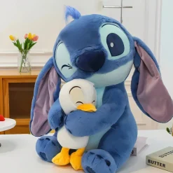 Peluche Stitch avec son doudou canard