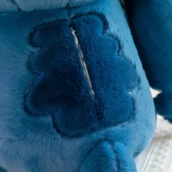 Peluche Stitch avec un cœur