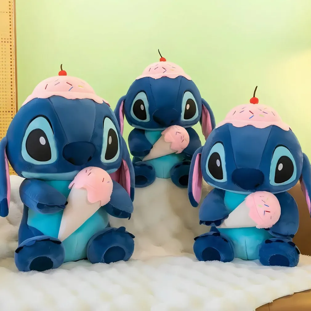 Peluche Stitch avec une glace