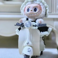 Scooter électrique pour peluche style Labubu