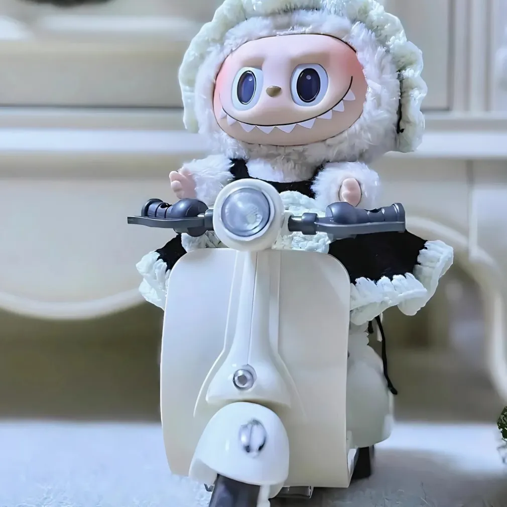 Scooter électrique pour peluche style Labubu